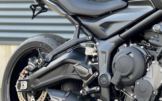 Umgebautes Motorrad Triumph Trident 660 von Stärker-Profil GmbH - Bild 11 Umgebautes Motorrad Triumph Trident 660 von Stärker-Profil GmbH - Bild 11