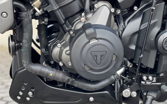 Umgebautes Motorrad Triumph Trident 660 von Stärker-Profil GmbH - Bild 5 Umgebautes Motorrad Triumph Trident 660 von Stärker-Profil GmbH - Bild 5