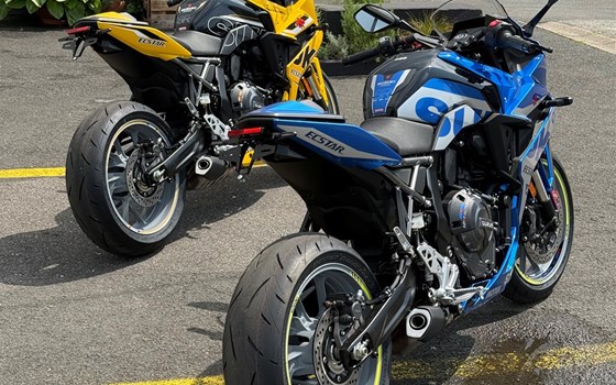 Umgebautes Motorrad Suzuki GSX-8R von Motorrad Reinhardt GmbH - Bild 5 Umgebautes Motorrad Suzuki GSX-8R von Motorrad Reinhardt GmbH - Bild 5