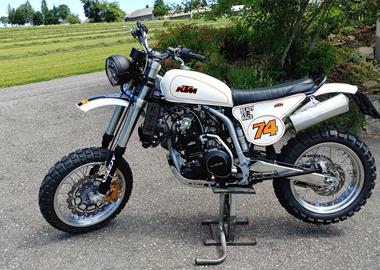 Gebrauchte KTM 640 LC4 Supermoto Gebrauchte KTM 640 LC4 Supermoto