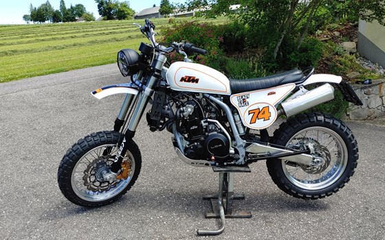 Umgebautes Motorrad KTM 640 LC4 Supermoto von aisti19 - Bild 1 Umgebautes Motorrad KTM 640 LC4 Supermoto von aisti19 - Bild 1