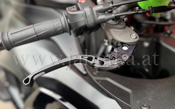 Umgebautes Motorrad Kawasaki Ninja ZX-6R von Jahelka Zweirad GmbH - Bild 5 Umgebautes Motorrad Kawasaki Ninja ZX-6R von Jahelka Zweirad GmbH - Bild 5