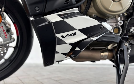 Umgebautes Motorrad Ducati Streetfighter V4 S von Claus Carstens Zweiradhandel - Bild 4