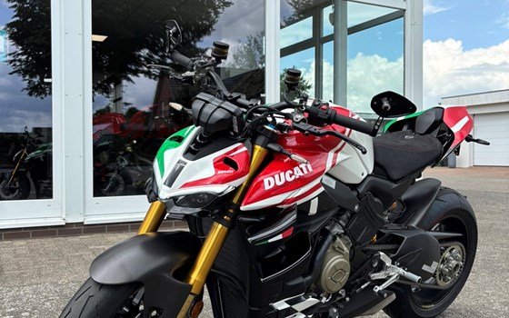 Umgebautes Motorrad Ducati Streetfighter V4 S von Claus Carstens Zweiradhandel - Bild 2