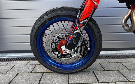 Umgebautes Motorrad KTM 500 EXC-F SIX DAYS von Road Star Motorcycles GmbH - Bild 19 Umgebautes Motorrad KTM 500 EXC-F SIX DAYS von Road Star Motorcycles GmbH - Bild 19