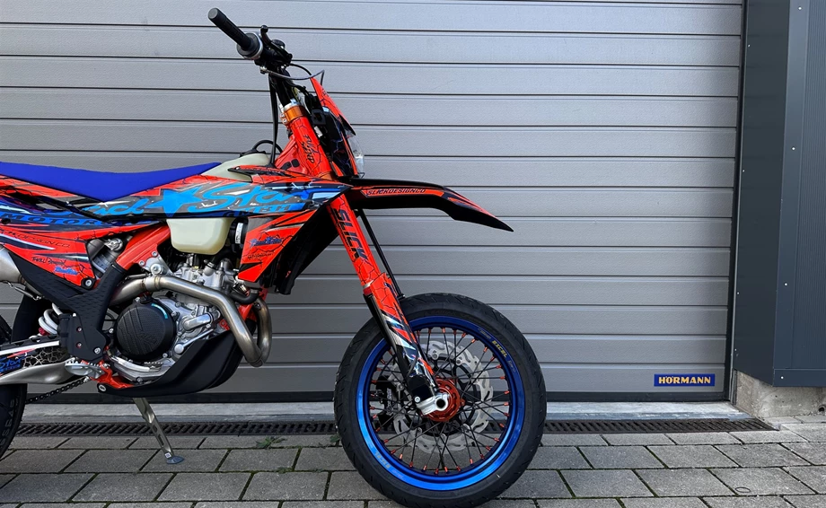 Umbgebautes Motorrad KTM 500 EXC-F SIX DAYS Bild 9: Umbgebautes Motorrad KTM 500 EXC-F SIX DAYS