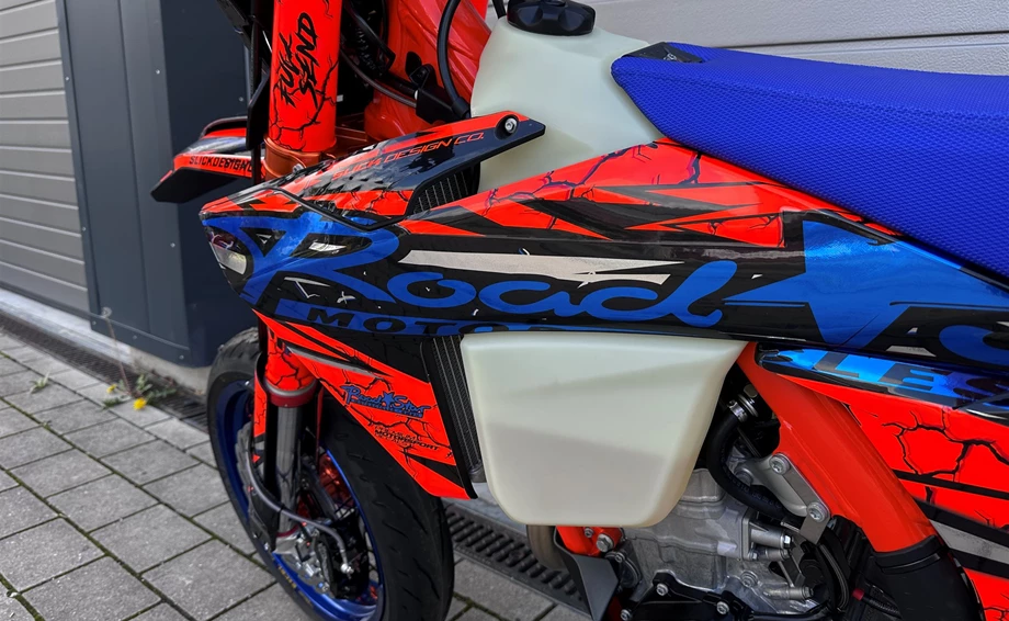 Umbgebautes Motorrad KTM 500 EXC-F SIX DAYS Bild 14: Umbgebautes Motorrad KTM 500 EXC-F SIX DAYS