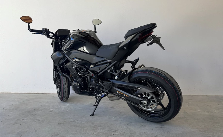 Umbgebautes Motorrad Kawasaki Z900 Bild 6: Umbgebautes Motorrad Kawasaki Z900