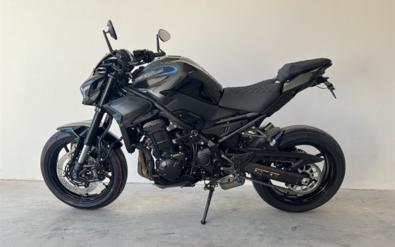 Umgebautes Motorrad Kawasaki Z900 von Zweirad Meggle - Bild 5 Umgebautes Motorrad Kawasaki Z900 von Zweirad Meggle - Bild 5