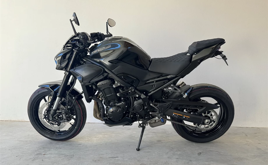 Umbgebautes Motorrad Kawasaki Z900 Bild 5: Umbgebautes Motorrad Kawasaki Z900