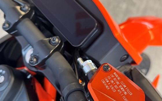 Umgebautes Motorrad KTM 125 SMC R von Motorrad-Molitor GmbH - Bild 5 Umgebautes Motorrad KTM 125 SMC R von Motorrad-Molitor GmbH - Bild 5