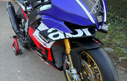 Aprilia RSV4 1100 Factory Custom Bike Aprilia RSV4 1100 Factory Custom Bike