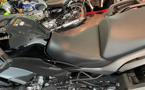 Umgebautes Motorrad Kawasaki Versys 1000 SE von Moto Point Ilmenau e.K. - Inh. Frank Engelhardt - Bild 10 Umgebautes Motorrad Kawasaki Versys 1000 SE von Moto Point Ilmenau e.K. - Inh. Frank Engelhardt - Bild 10