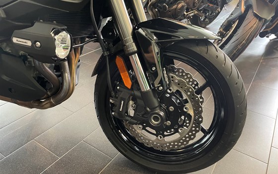 Umgebautes Motorrad Kawasaki Versys 1000 SE von Moto Point Ilmenau e.K. - Inh. Frank Engelhardt - Bild 5 Umgebautes Motorrad Kawasaki Versys 1000 SE von Moto Point Ilmenau e.K. - Inh. Frank Engelhardt - Bild 5