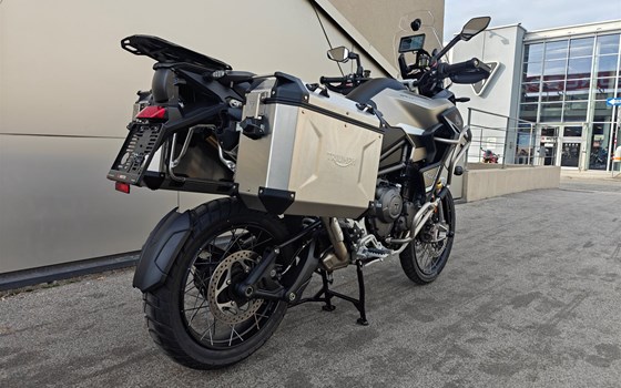 Umgebautes Motorrad Triumph Tiger 1200 Rally Explorer von IL MOTO  Motorradhandel und Reparaturwerkstätte GesmbH - Bild 4 Umgebautes Motorrad Triumph Tiger 1200 Rally Explorer von IL MOTO  Motorradhandel und Reparaturwerkstätte GesmbH - Bild 4
