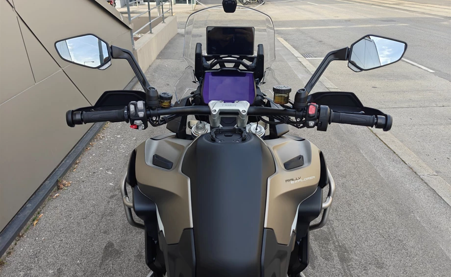 Umbgebautes Motorrad Triumph Tiger 1200 Rally Explorer Bild 6: Umbgebautes Motorrad Triumph Tiger 1200 Rally Explorer