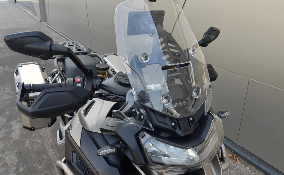 Umbgebautes Motorrad Triumph Tiger 1200 Rally Explorer Bild 9: Umbgebautes Motorrad Triumph Tiger 1200 Rally Explorer