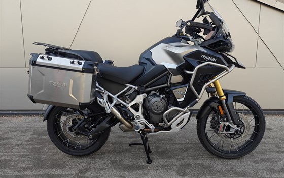 Umgebautes Motorrad Triumph Tiger 1200 Rally Explorer von IL MOTO  Motorradhandel und Reparaturwerkstätte GesmbH - Bild 1 Umgebautes Motorrad Triumph Tiger 1200 Rally Explorer von IL MOTO  Motorradhandel und Reparaturwerkstätte GesmbH - Bild 1