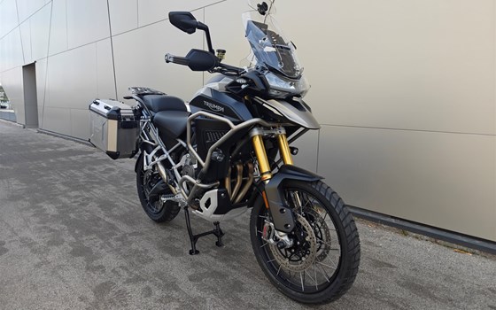 Umgebautes Motorrad Triumph Tiger 1200 Rally Explorer von IL MOTO  Motorradhandel und Reparaturwerkstätte GesmbH - Bild 2 Umgebautes Motorrad Triumph Tiger 1200 Rally Explorer von IL MOTO  Motorradhandel und Reparaturwerkstätte GesmbH - Bild 2