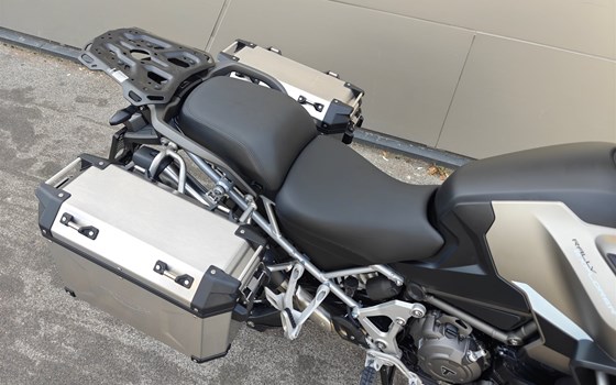 Umgebautes Motorrad Triumph Tiger 1200 Rally Explorer von IL MOTO  Motorradhandel und Reparaturwerkstätte GesmbH - Bild 8 Umgebautes Motorrad Triumph Tiger 1200 Rally Explorer von IL MOTO  Motorradhandel und Reparaturwerkstätte GesmbH - Bild 8