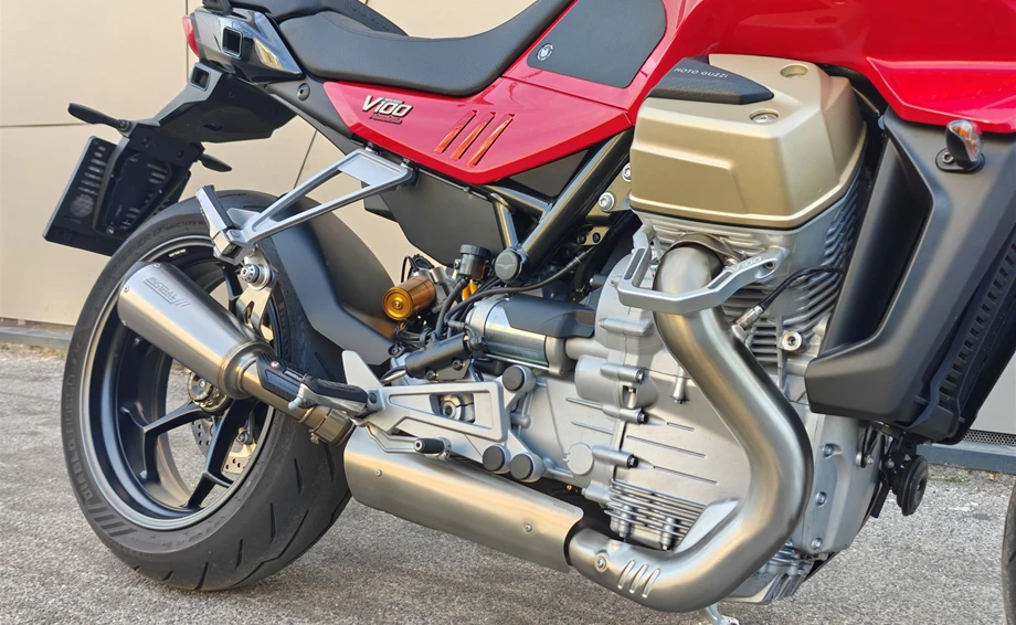 Umbgebautes Motorrad Moto Guzzi V100 Mandello S Bild 9: Umbgebautes Motorrad Moto Guzzi V100 Mandello S