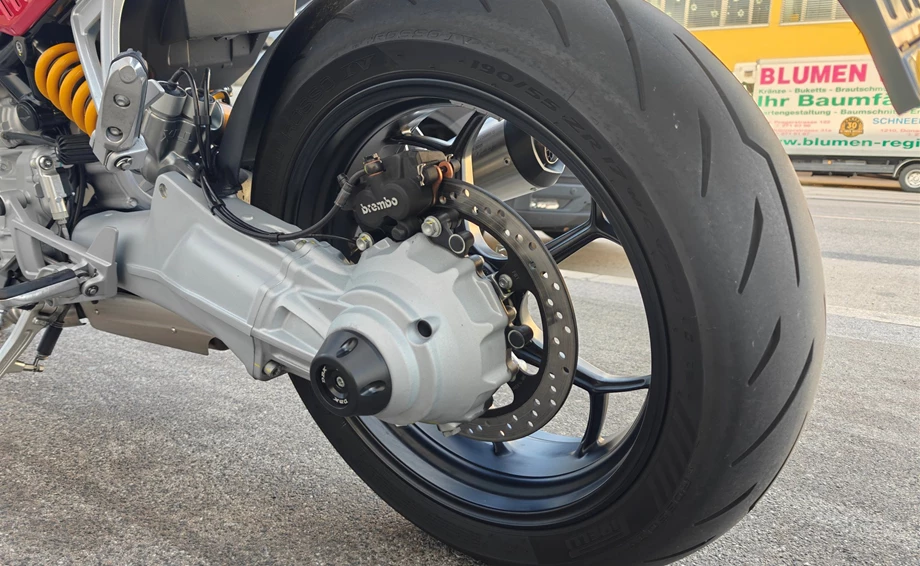 Umbgebautes Motorrad Moto Guzzi V100 Mandello S Bild 11: Umbgebautes Motorrad Moto Guzzi V100 Mandello S