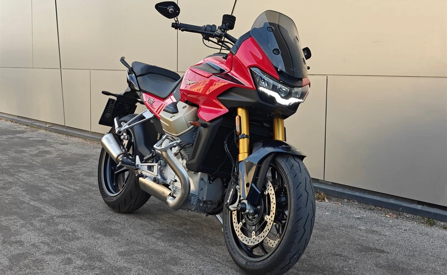 Umbgebautes Motorrad Moto Guzzi V100 Mandello S Bild 3: Umbgebautes Motorrad Moto Guzzi V100 Mandello S