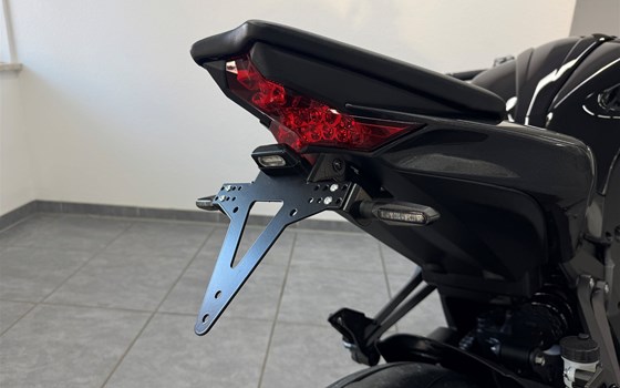 Umgebautes Motorrad Kawasaki Z1100 von Zweirad Meggle - Bild 12 Umgebautes Motorrad Kawasaki Z1100 von Zweirad Meggle - Bild 12