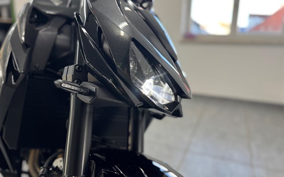 Umgebautes Motorrad Kawasaki Z1100 von Zweirad Meggle - Bild 9 Umgebautes Motorrad Kawasaki Z1100 von Zweirad Meggle - Bild 9