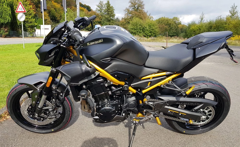 Umbgebautes Motorrad Kawasaki Z900 Bild 14: Umbgebautes Motorrad Kawasaki Z900