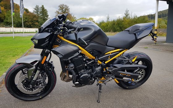 Umgebautes Motorrad Kawasaki Z900 von Motorradhaus Löhmer GmbH - Bild 4 Umgebautes Motorrad Kawasaki Z900 von Motorradhaus Löhmer GmbH - Bild 4