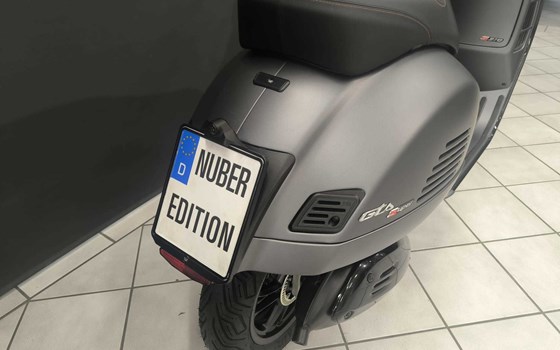 Umgebautes Motorrad Vespa GTS 310 SuperSport von Zweirad-Center Nuber GmbH - Bild 9