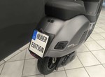 Umbgebautes Motorrad Vespa GTS 310 SuperSport