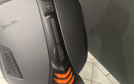 Umgebautes Motorrad Vespa GTS 310 SuperSport von Zweirad-Center Nuber GmbH - Bild 6