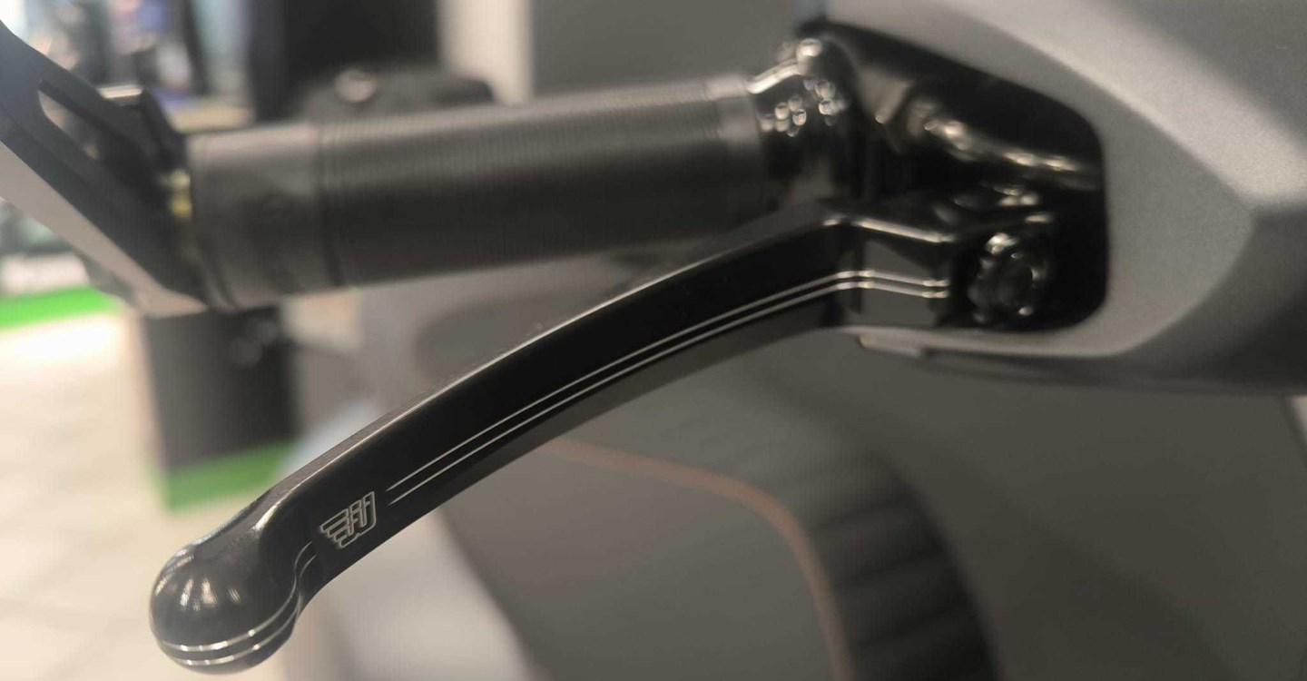 Umbgebautes Motorrad Vespa GTS 310 SuperSport