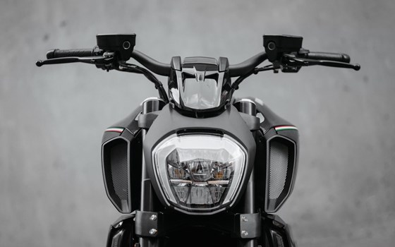 Umgebautes Motorrad Ducati Diavel 1260 von MOTO WARMUTH GMBH - Bild 3