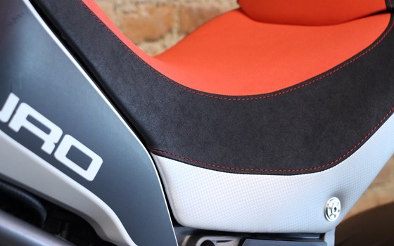 Umgebautes Motorrad Ducati Multistrada 1200 Enduro von MOTO WARMUTH GMBH - Bild 4