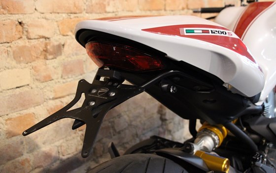 Umgebautes Motorrad Ducati Monster 1200 S von MOTO WARMUTH GMBH - Bild 4