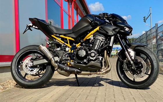 Umgebautes Motorrad Kawasaki Z900 von BikerWorld Rosenow - Bild 1