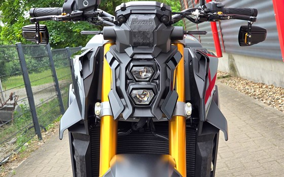 Umgebautes Motorrad Suzuki GSX-S1000 von BikerWorld Rosenow - Bild 14