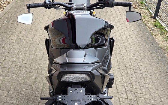 Umgebautes Motorrad Suzuki GSX-S1000 von BikerWorld Rosenow - Bild 15