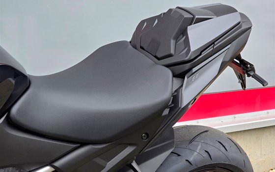 Umgebautes Motorrad Suzuki GSX-S1000 von BikerWorld Rosenow - Bild 6