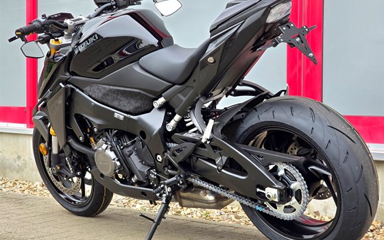 Umgebautes Motorrad Suzuki GSX-S1000 von BikerWorld Rosenow - Bild 4