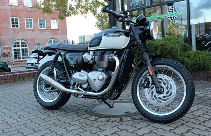 Triumph Bonneville T120 Custom Bike