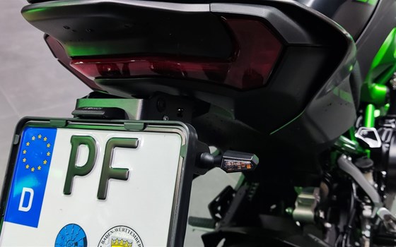 Umgebautes Motorrad Kawasaki Z900 von Zweirad Waibel GmbH & Co. KG - Bild 2