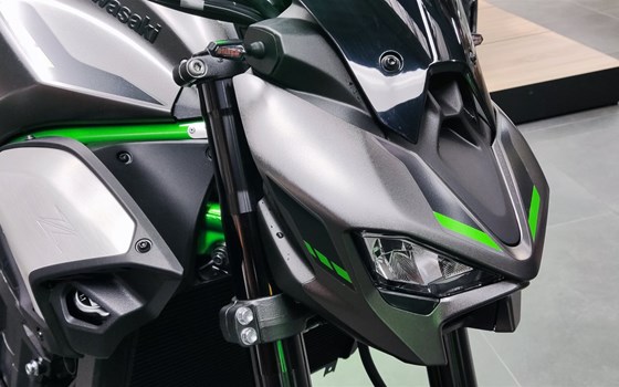 Umgebautes Motorrad Kawasaki Z900 von Zweirad Waibel GmbH & Co. KG - Bild 3