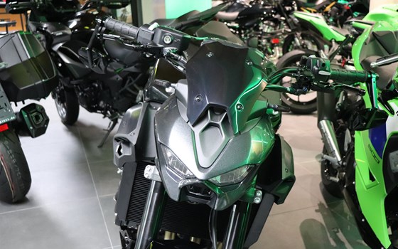 Umgebautes Motorrad Kawasaki Z900 von Zweirad Waibel GmbH & Co. KG - Bild 6