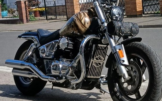 Umgebautes Motorrad Suzuki VZ 800 Marauder von user1585978 - Bild 1