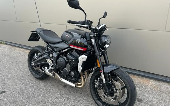 Umgebautes Motorrad Triumph Trident 660 von IL MOTO  Motorradhandel und Reparaturwerkstätte GesmbH - Bild 2