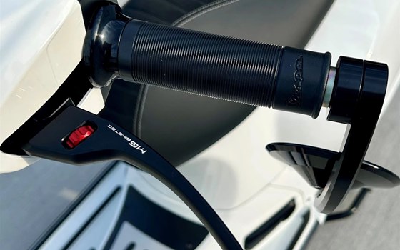 Umgebautes Motorrad Vespa GTS 310 SuperSport von IL MOTO  Motorradhandel und Reparaturwerkstätte GesmbH - Bild 10